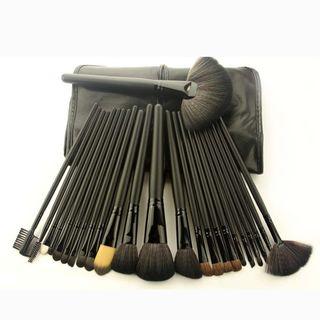 Set Of 24: Makeup Brush With Case