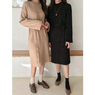 Crew-neck Midi Knit Dress With Sash