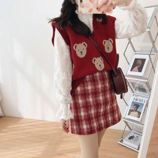 V-neck Cartoon Bear Print Sweater Vest