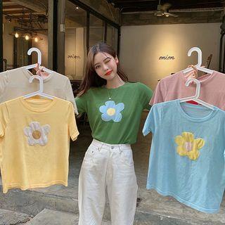 Short-sleeve Flower Knit Top