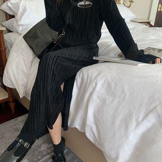 Long-sleeve Side-slit Midi Shift Dress Black - One Size