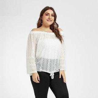 Plus Size Set: Long-sleeve Off-shoulder Lace Blouse + Tube Top