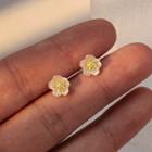 Flower Stud Earring 1 Pair - B932 - Silver - Gold & White - One Size