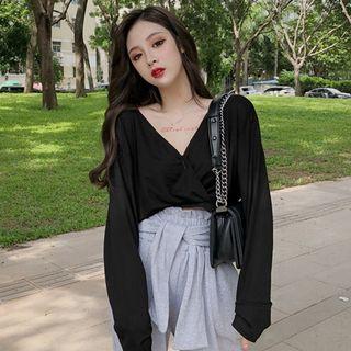 Long-sleeve Cropped T-shirt / Tie-waist Wide-leg Pants