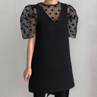 Dotted Short-sleeve Mesh Top / V-neck Pinafore Dress