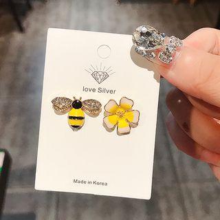 Mismatch Bee And Flower Earring 6 - A199 - 1 Pair - Silver - Bee & Flower - One Size