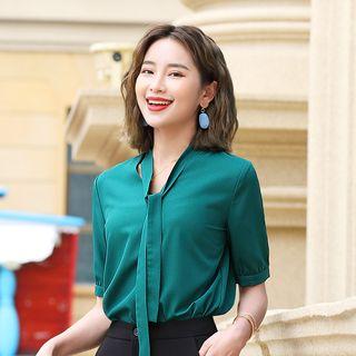 Short-sleeve Ribbon Blouse / Wide-leg Dress Pants