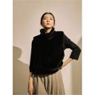 Turtle-neck Fuax-fur Vest