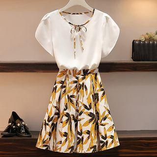Set: Short-sleeve Chiffon Top + Printed A-line Skirt