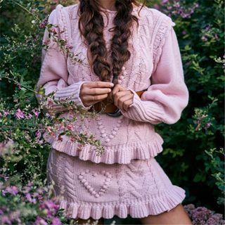 Pointelle Knit Top / Package Hip Semi Skirt