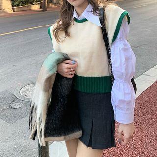 Two-tone Knit Vest / Plain Blouse / Pleated Skirt