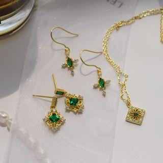 925 Sterling Silver Pendant Necklace / Dangle Earring