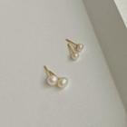 Pearl Stud Earring