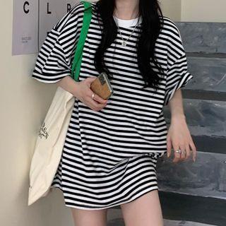 Short-sleeve Striped T-shirt Striped - Black & White - One Size