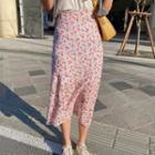 Short-sleeve T-shirt / Floral Print Fitted Midi Skirt