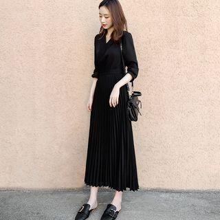 V-neck Long-sleeve Midi Accordion Pleat Dress