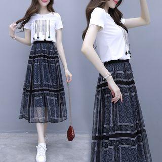 Set: Short-sleeve Tassel T-shirt + Print A-line Midi Skirt
