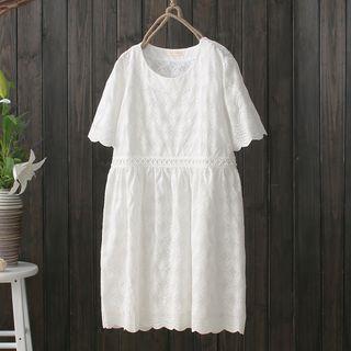 Embroidered Scallop-hem Short-sleeve Shift Dress