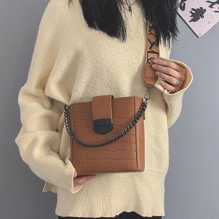 Wide Strap Textured Crossbody Bag