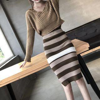 Sweater / Sleeveless Striped Midi Sheath Knit Dress