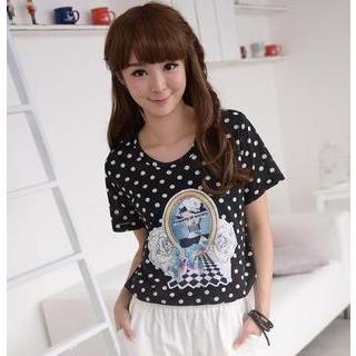 Dotted Graphic Print T-shirt