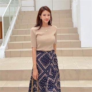 Short-sleeve Slim Knit Top