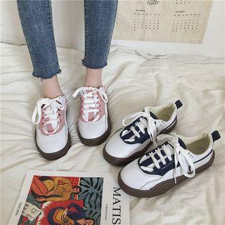 Two Tones Lace-up Sneakers