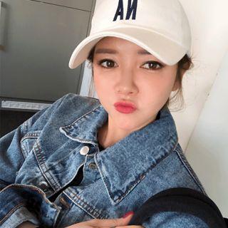 Button-back Cropped Denim Jacket