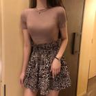 Crew-neck Short-sleeve T-shirt / Leopard Print Mini Skirt