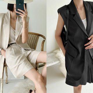 Sleeveless Single-breasted Blazer