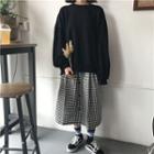 Plain Long-sleeve Sweatshirt / Gingham Midi Skirt