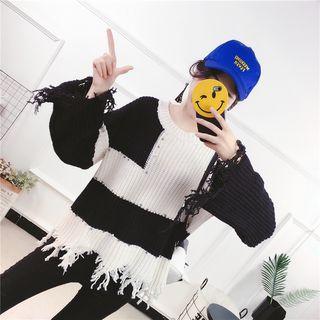 Distressed Contrast-color Sweater