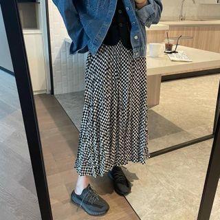 Checkerboard Pattern Midi A-line Skirt Black & White - One Size