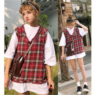 Set: Plaid Vest + Elbow-sleeve Oversized T-shirt