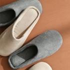 Round-toe Corduroy Slippers