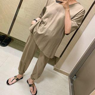 Set: U-neck Slit-side T-shirt + Jogger Pants