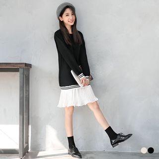 Pleated Tails Fleecy Varsity-striped Pullover