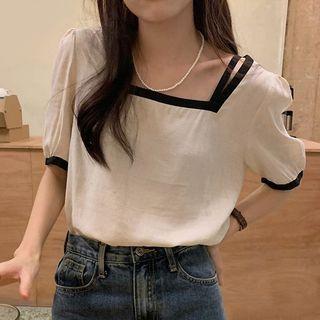 Short-sleeve Square-neck Contrast Trim Top
