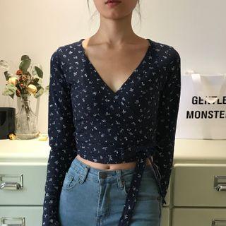 Long-sleeve Floral Tie-strap Cropped T-shirt