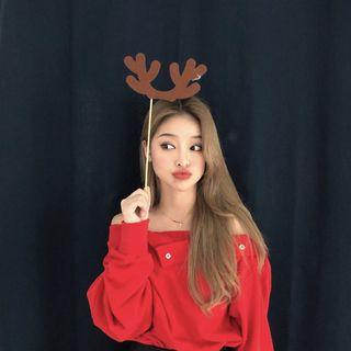 Button-shoulder Pullover