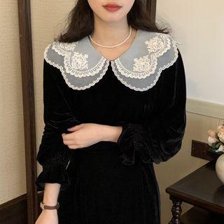 Long-sleeve Lace Collar Midi A-line Velvet Dress Black - One Size