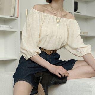 Off-shoulder Button-back Blouse