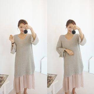 V-neck Dip-back Long Knit Top