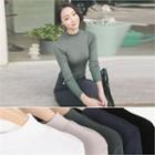 Plain Crew-neck Slim-fit Top