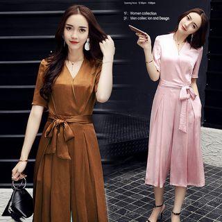 V-neck Short-sleeve Jumpsuit