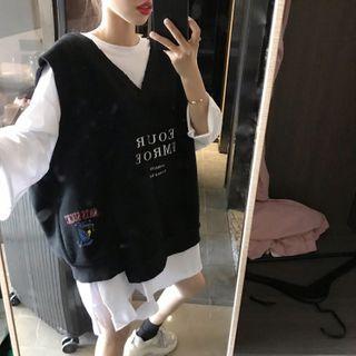 Long-sleeve Cut-out T-shirt / V-neck Sweater Vest