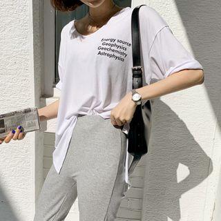 Letter U-neck Slit-side T-shirt