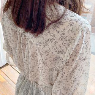 V-neck Peplum Floral Blouse Cream - One Size