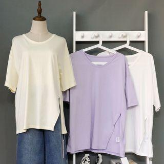 Short-sleeve Slit-hem Plain T-shirt