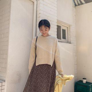 Slit-side Woolen Sweater